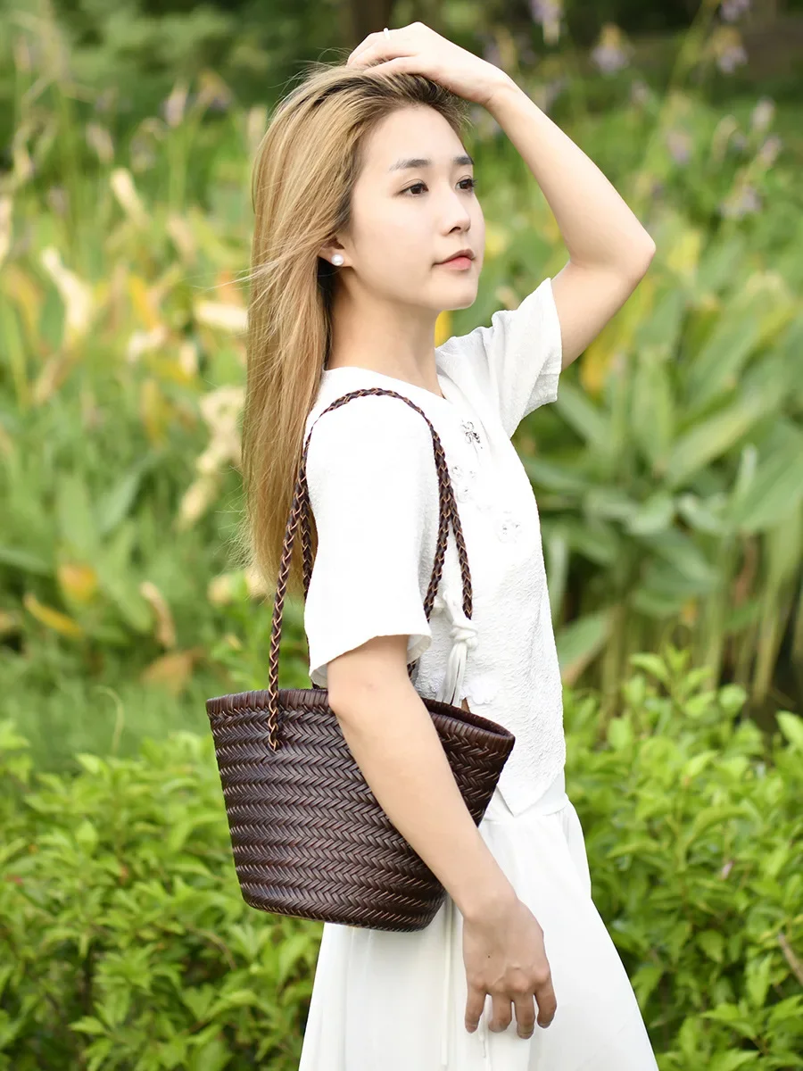 Top Quality cowhide leather handmade vegetable basket travel beach tote bag vintage genuine leather woven shoulder bag