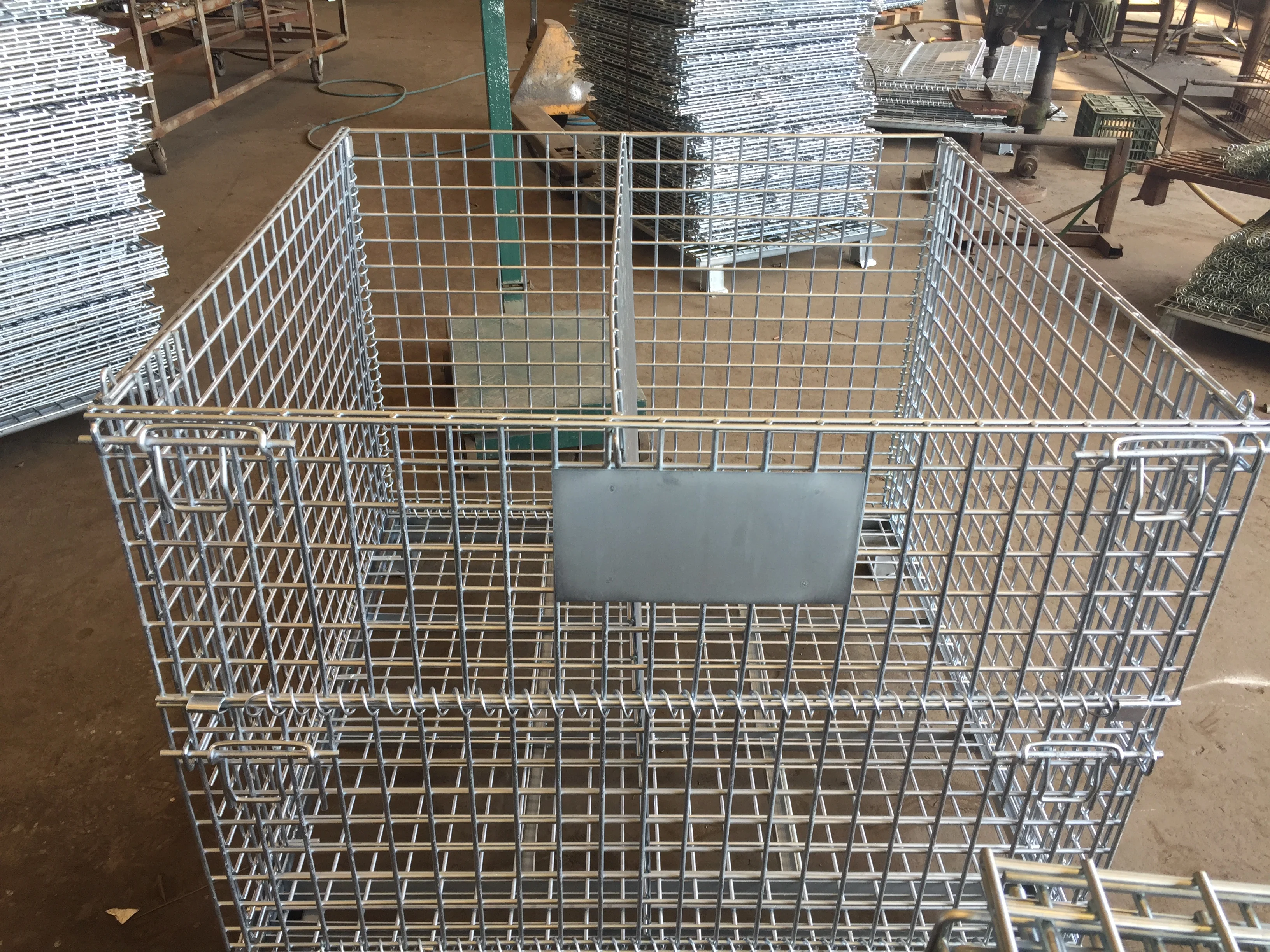 Direct Factory Sale-Custom Iron Wire Folding Warehouse Storage Cage Stackable Wire Mesh Container Storage Box Steel Metal