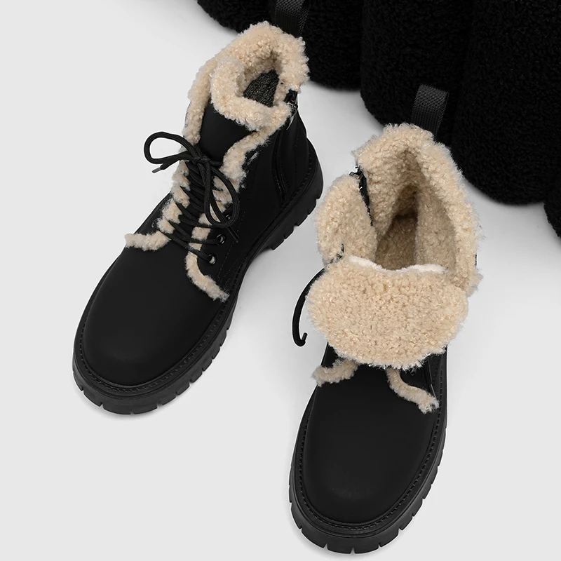 

Snow Boots Men With Fur Winter Boot Keep Warm Plush Boots Hiking Men Casual Cotton Shoes Men Mountain Snow Boots