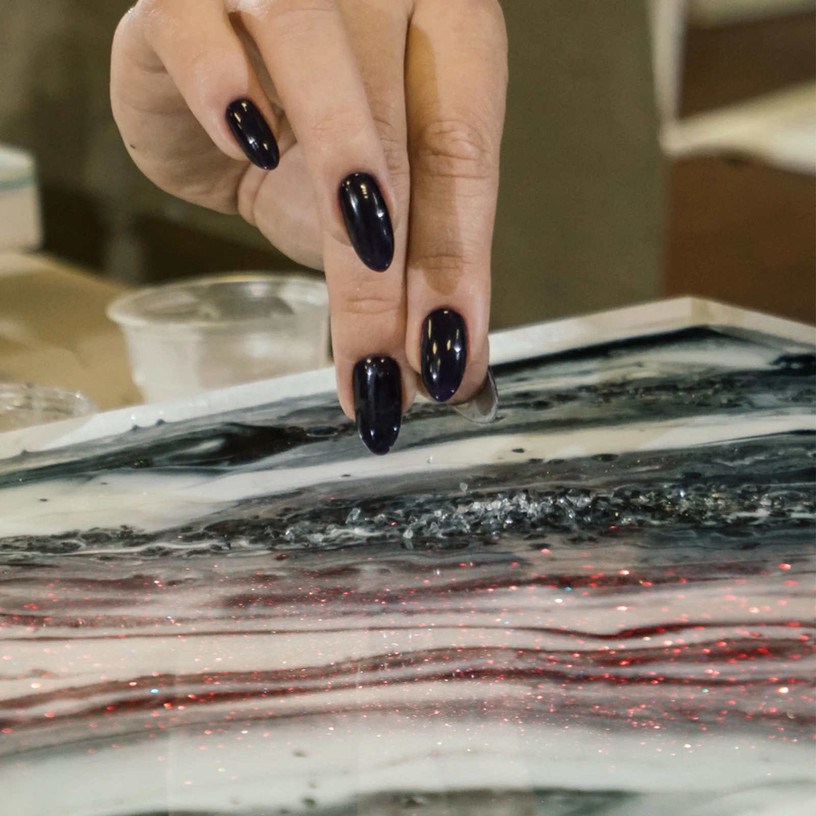 

32Pcs Glitter Powder Bottles Fine Glitter for Crafts Colorful Nail Art Resin Decorations Sparkle Powder Set Craft Decorations