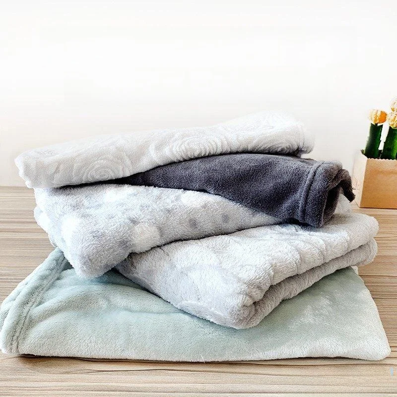 Warm Fce Pet Mat Dog Bed  Nest Winter Cozy Pet Blanket Non-Detachable Design for Small to Medium Sized Dogs