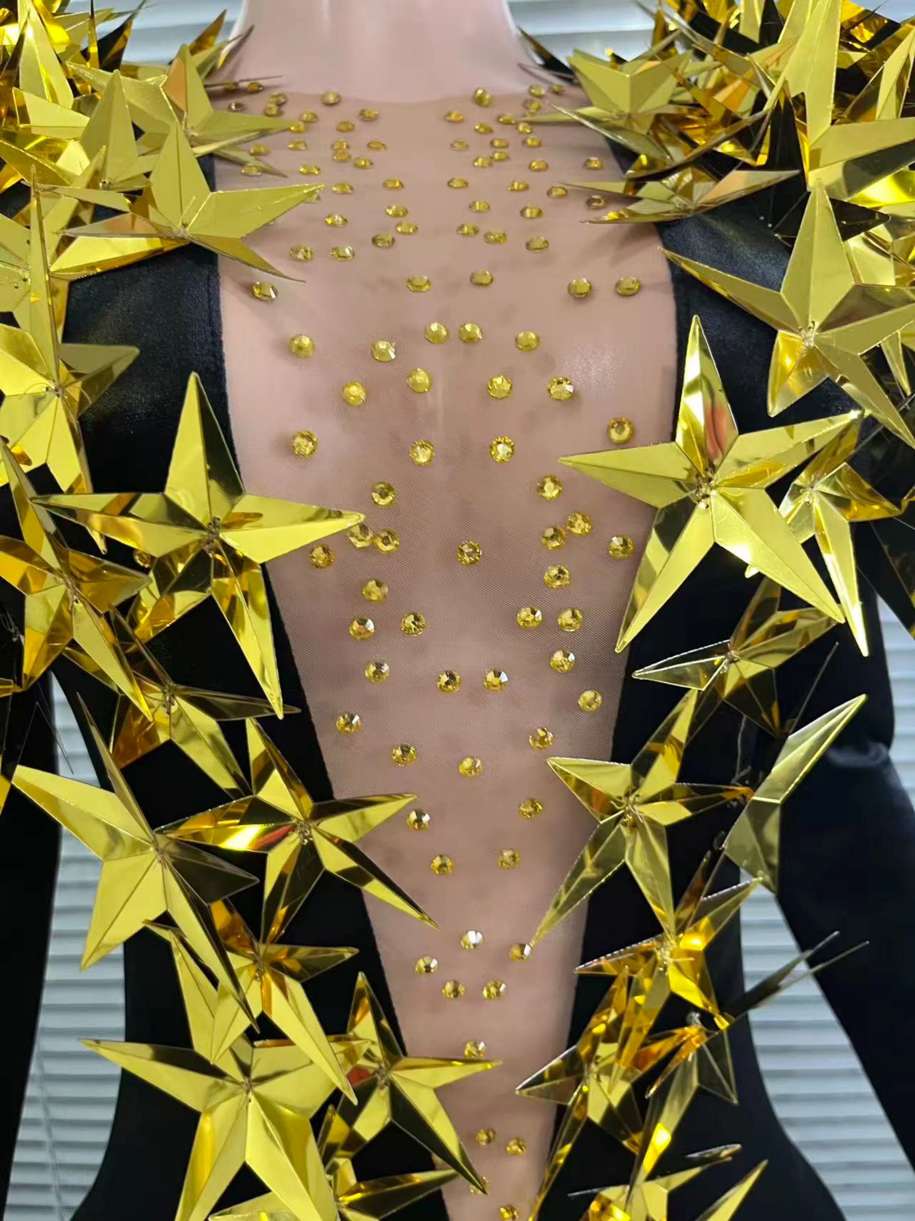 

Роскошный индивидуальный комбинезон с золотыми стразами, черный бархат с длинными рукавами, женский вечерний клубный костюм для гала-клуба, ночного клуба, бара, сценические костюмы