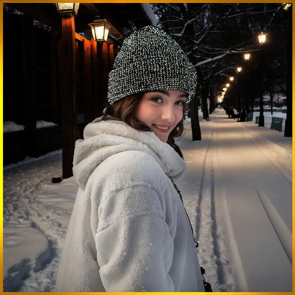 

Unisex Winter Reflective Beanies Glow In Dark Knitted Warm Hat Noctilucent Reflective Knit Hat for Night Running Walking