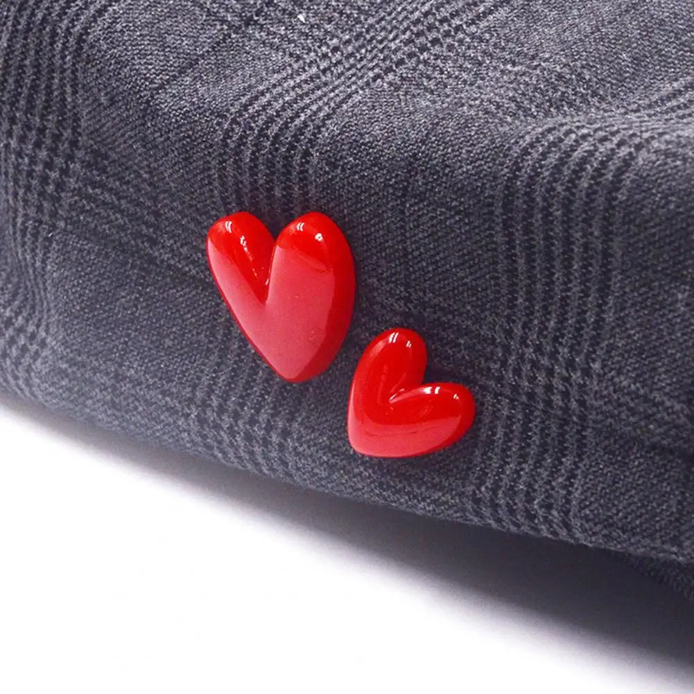 Red Heart Shape Brooch Wedding Party Jewelry Brooch Pin Women Lovers Gift Resin Love Pin Christmas New Year Gift