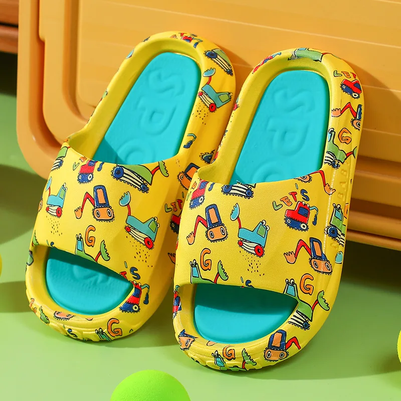 Children Boys Cartoon Slippers Soft Soled Non Slip PVC Indoor Bathroom Slippers Girls Lightweight External Wearing Slippers