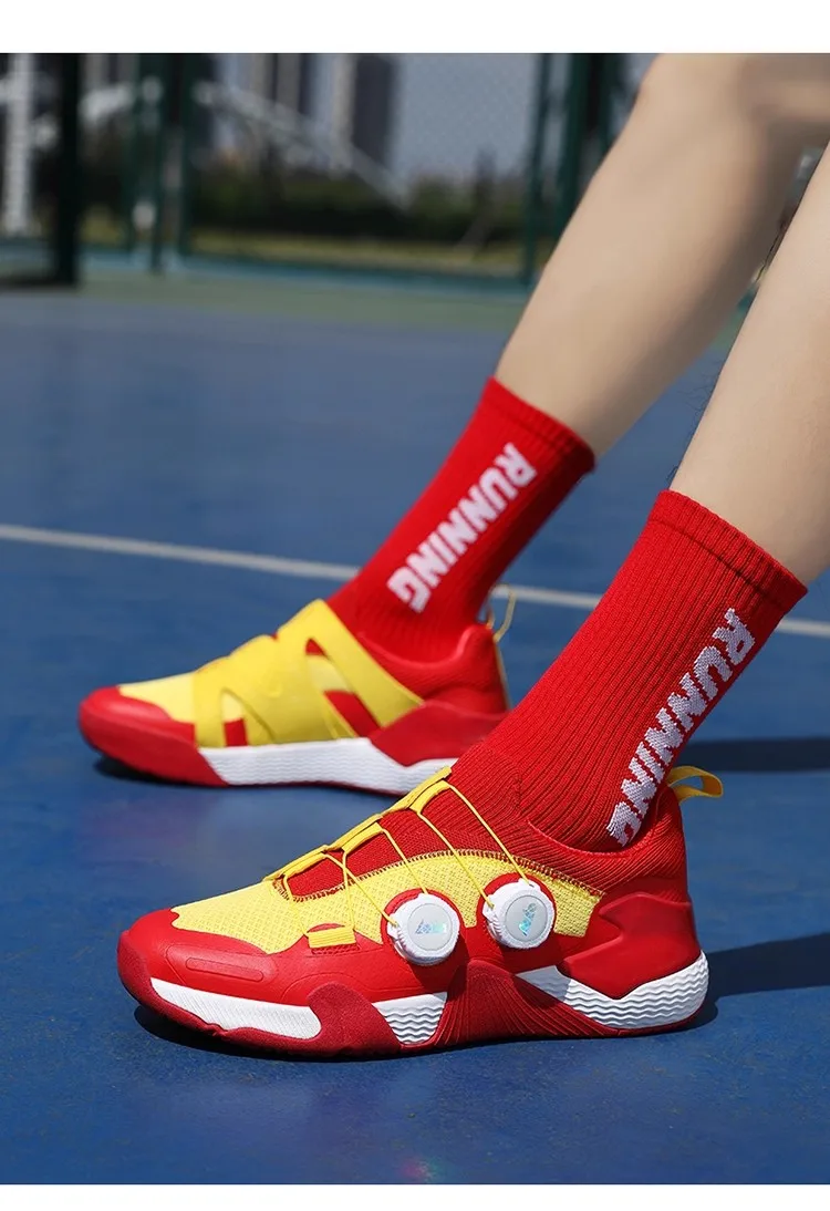 

2025 New men's badminton shoes Breathable mesh badminton sneakers Comfortable outdoor sneakers women's non-slip badminton shoes