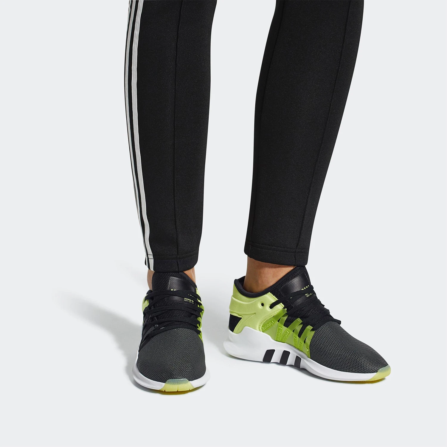 

Adidas Genuine Superstar Women's Casual Low-Top Fashion Sneakers CQ2159