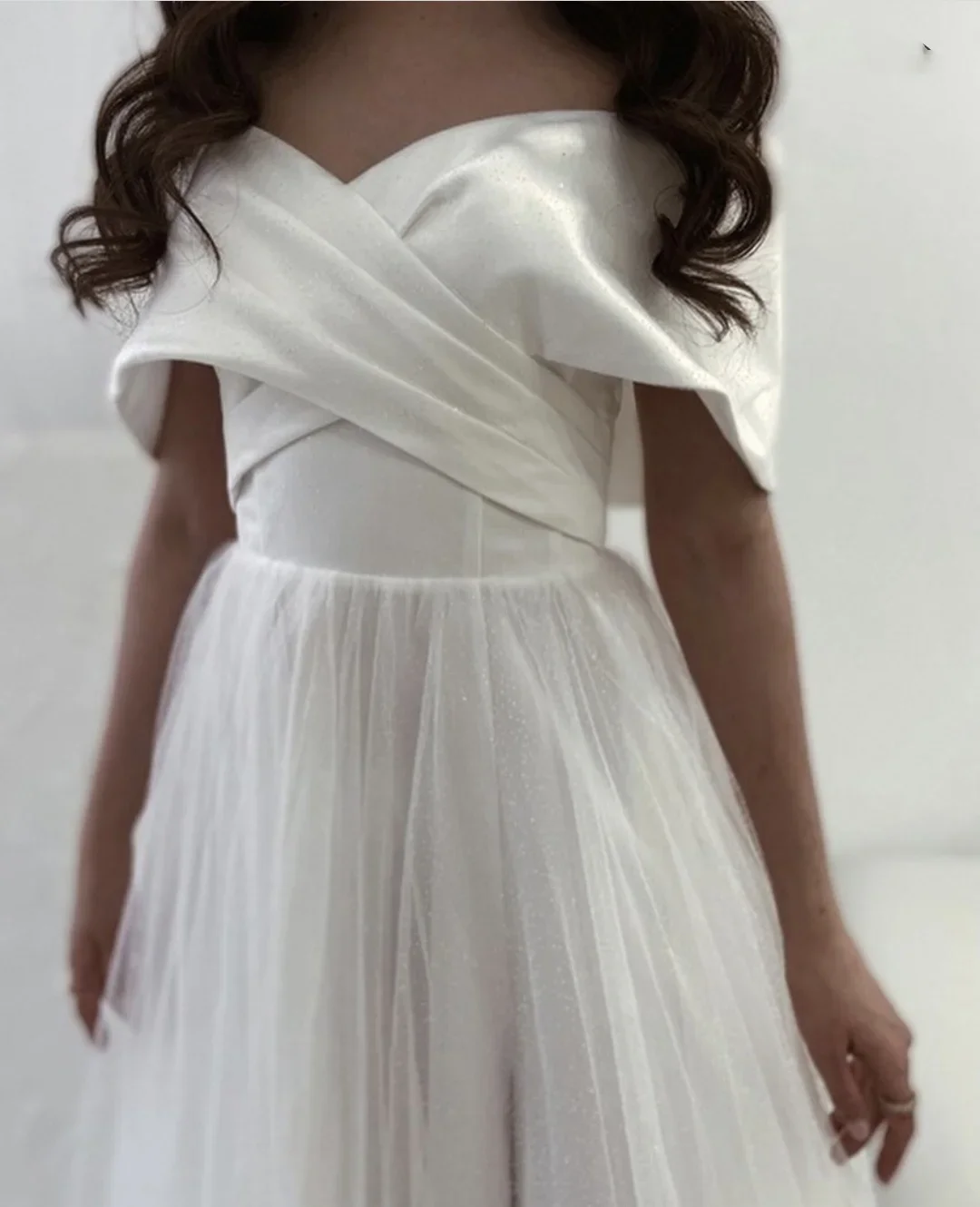 Customized Cassic And Elegant Chiffon Transparent Stiff Chiffon Off Shoulder A-line Floor Length Wedding Dress