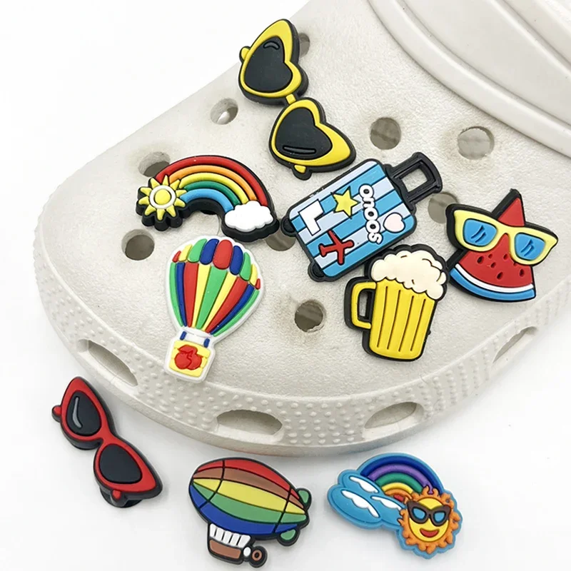 1Pcs Leisure Journey PVC Shoe Charms Luggage Rainbow Sunglasses Designer Clogs Pins Shoe Accessories Decorations