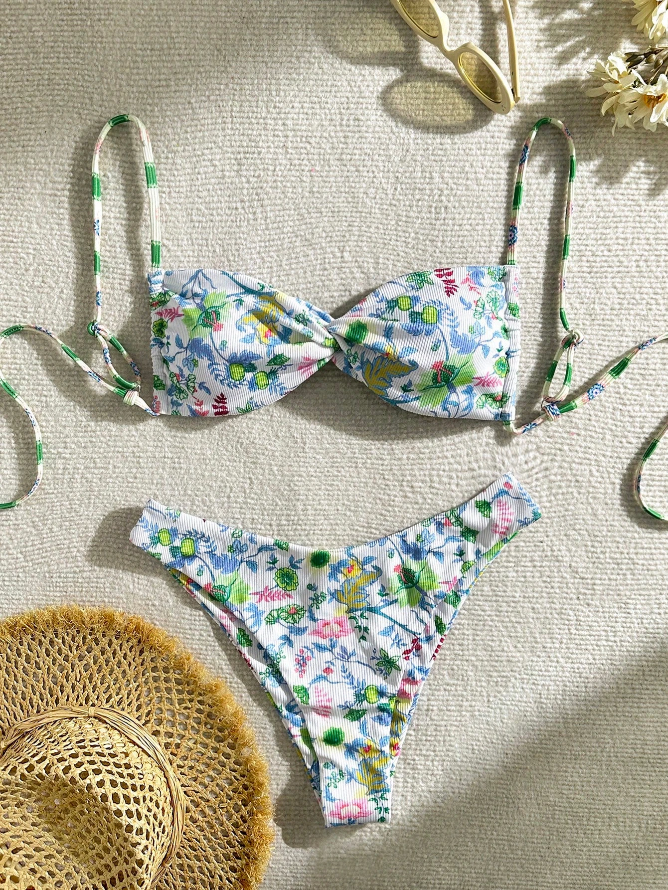 new European and American fashion sexy printed bikini split beach resort swimsuit for women