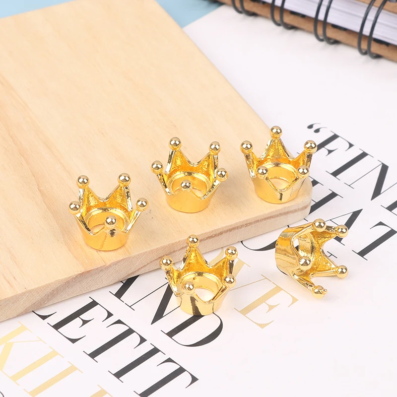 Miniatura Princesa Headwear para Dollhouse, Mini Metal Crown, Bonecas Acessórios, Fingir Brinquedos para Crianças, 5PCs