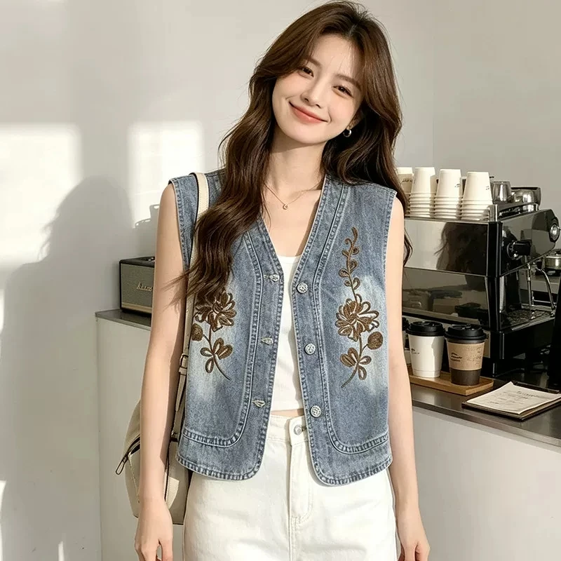 

Summer New Women Vintage Embroidery Washed Blue Slim Thin Short Denim Vest V-Neck Single-Breasted Sleeveless Cowboy Waistcoat