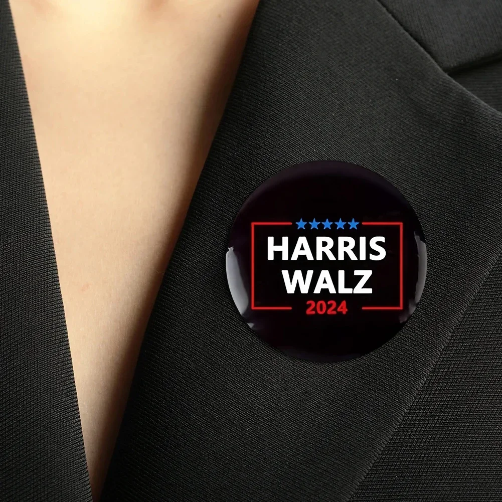 كامالا هاريس تيم والز بروش ديكور هاريس والز 2024 الرئيس دبابيس كامالا هاريس والز 2024 طوق بروش الديكور مجوهرات