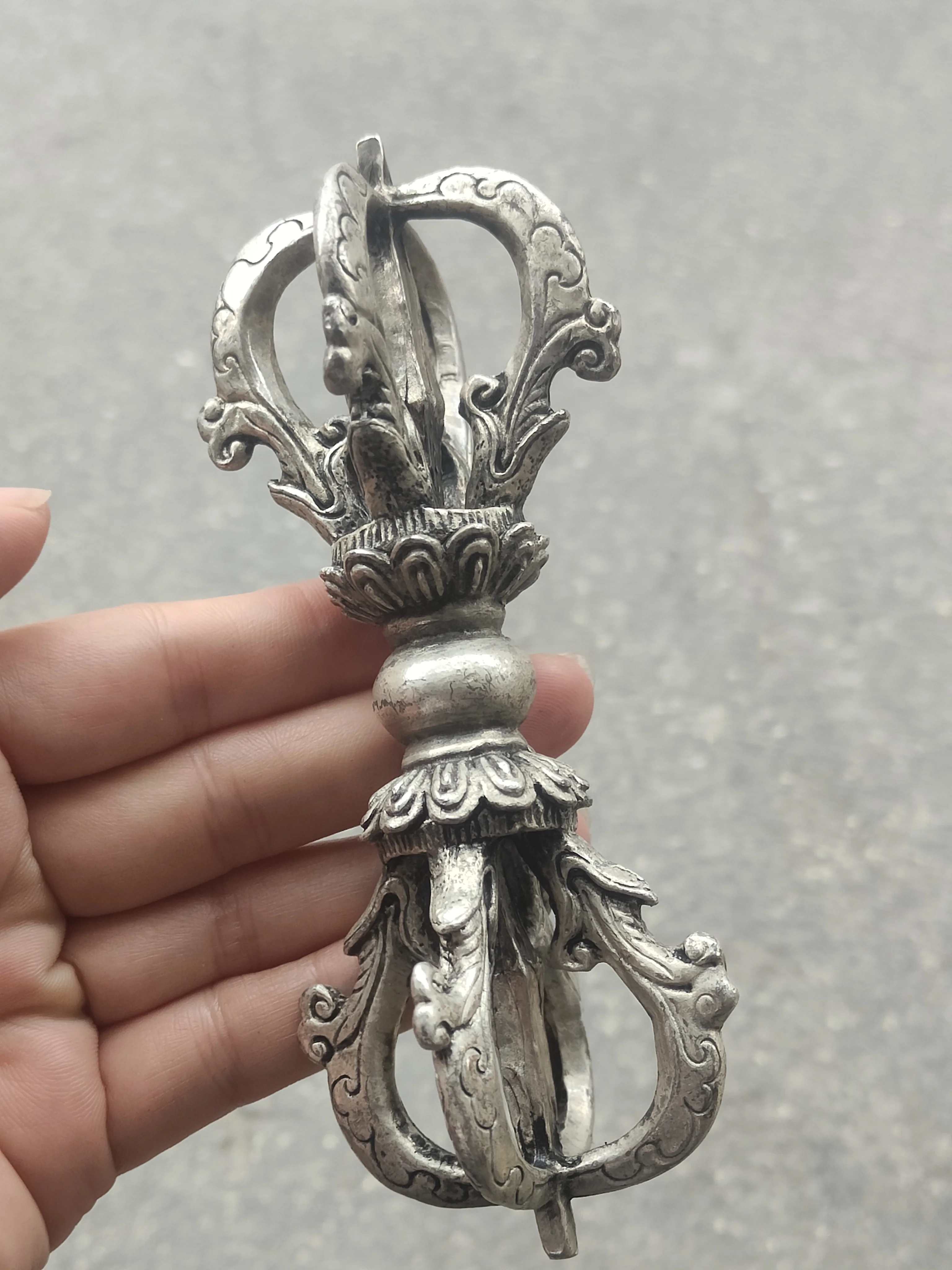 Five strands Tibetan messenger hidden silver amulet King Kong pestle home decoration China