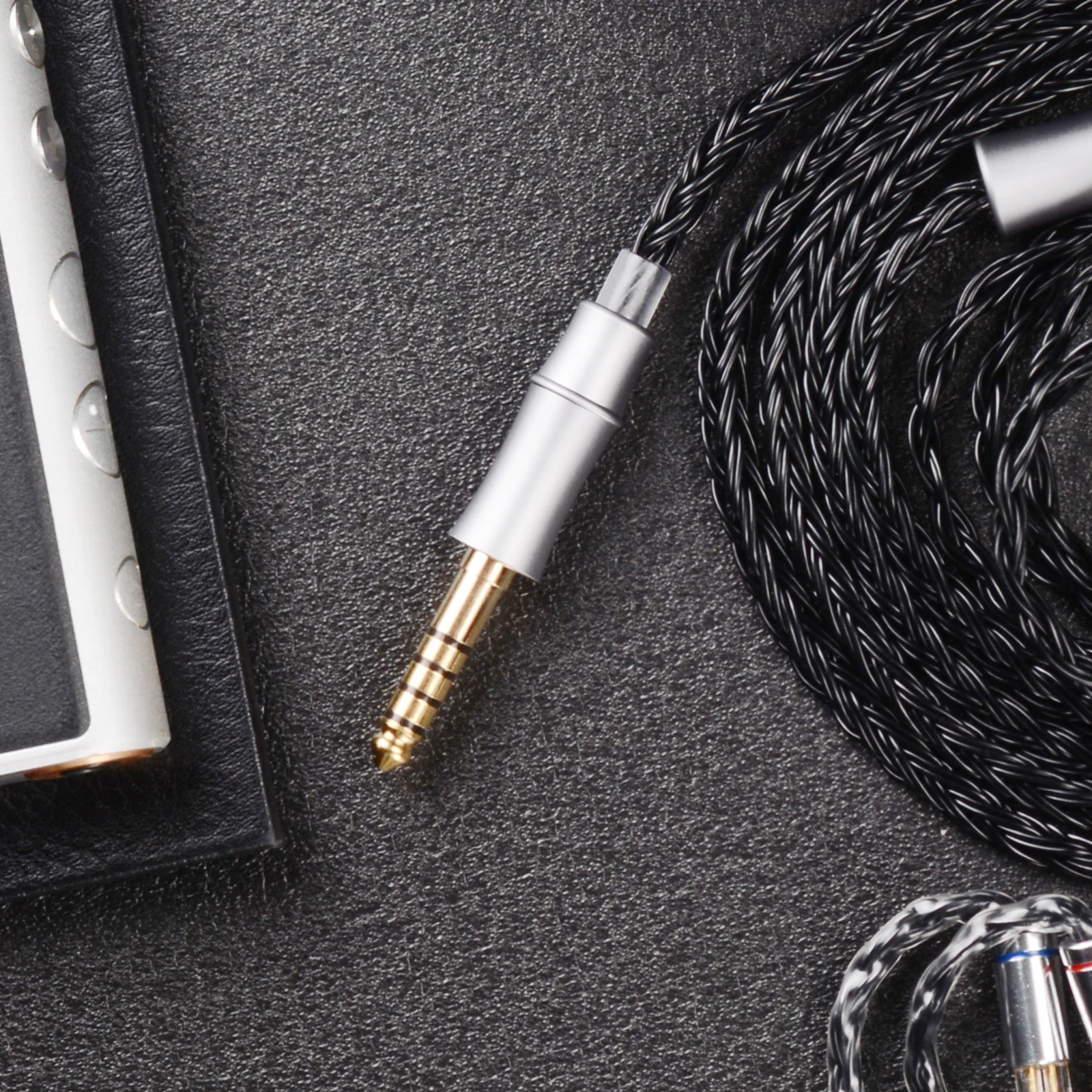 Kabel do słuchawek Poyatu, 16-żyłowy, posrebrzany, ulepszony kabel z wtyczką 3.5mm/4.4mm, złącze 0.78 2PIN / QDC, wymienny przewód do słuchawek HIFI — zdjęcie produktu 5