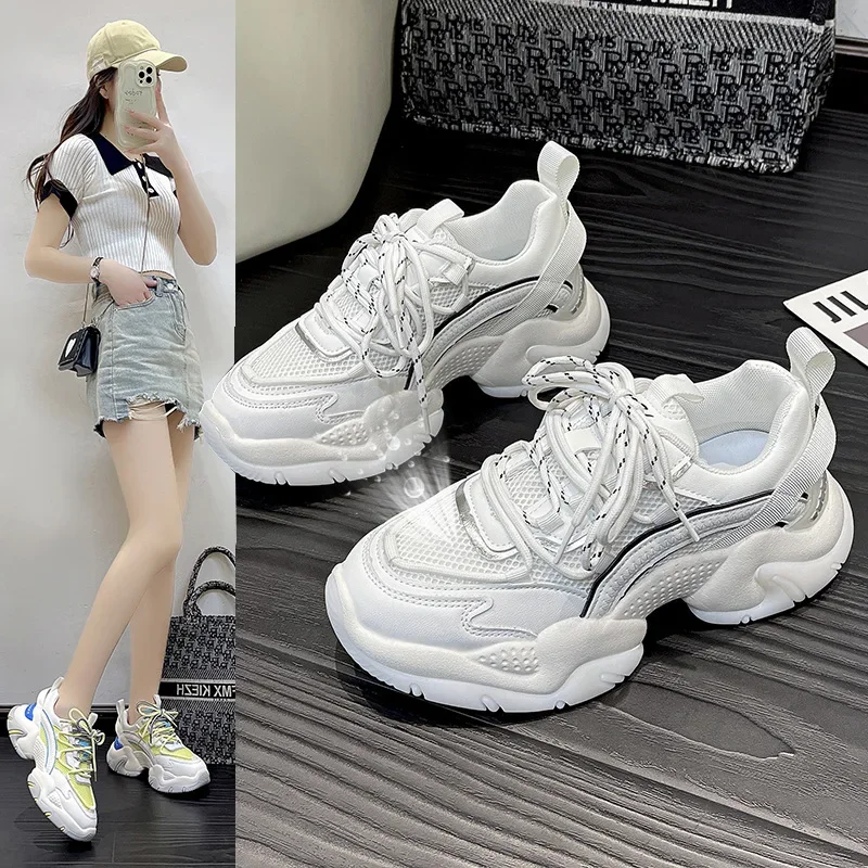 New Women's 2024 Korean Edition Thick Sole Casual Shoes Mesh Breathable Sports Shoes Fashion Versatile Lace up Running Shoes