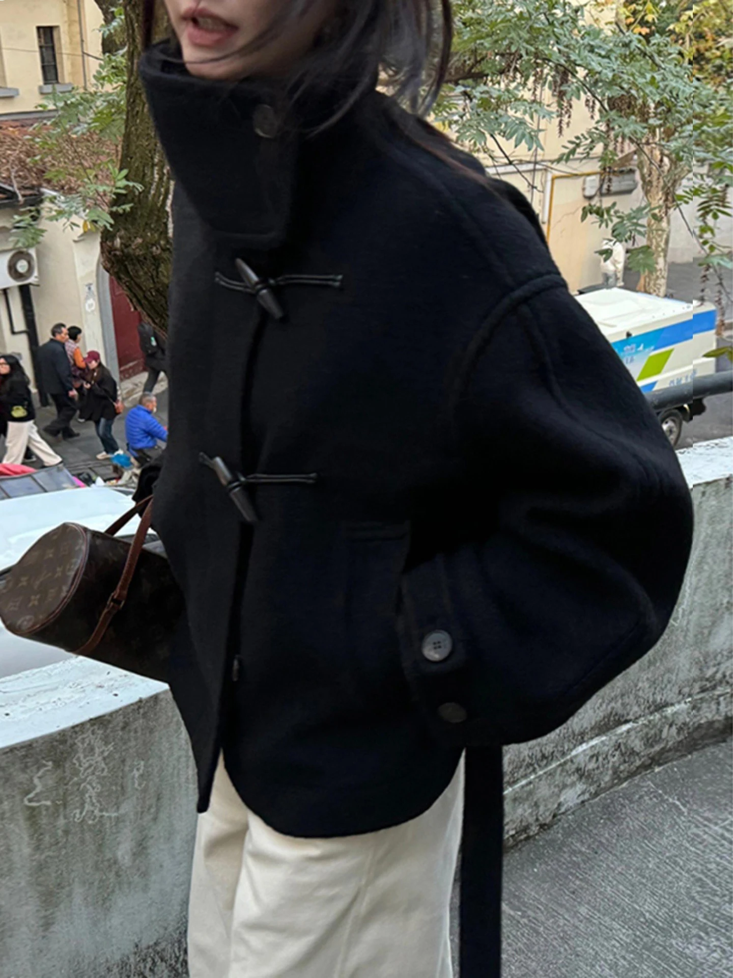 

Уникальное шерстяное пальто Bla Unique Thiened ort для женщин, зима 2025, новинка корейской версии, свободная посадка с дизайном на пуговицах