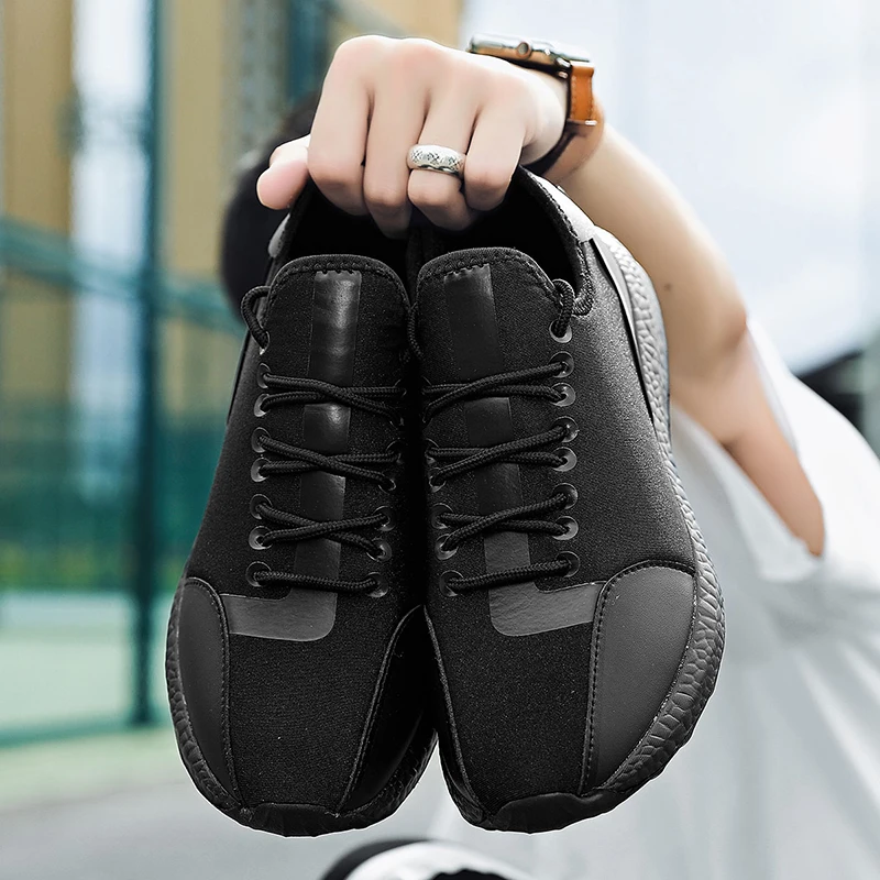 Soft Men Casual Shoes Lightweight Male Sneakers Breathable Anti-slip Men's Casual Sneakers Outdoor Walking Shoes Sports Fashion