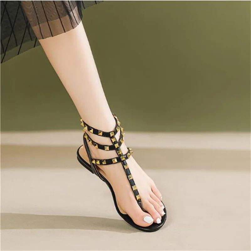 Fashion Summer Woman Square Toe Girl Fetish 4cm High Heels Gladiator Designer Rivets Sandals Lolita Barefoot Party Shoes 42 43 4