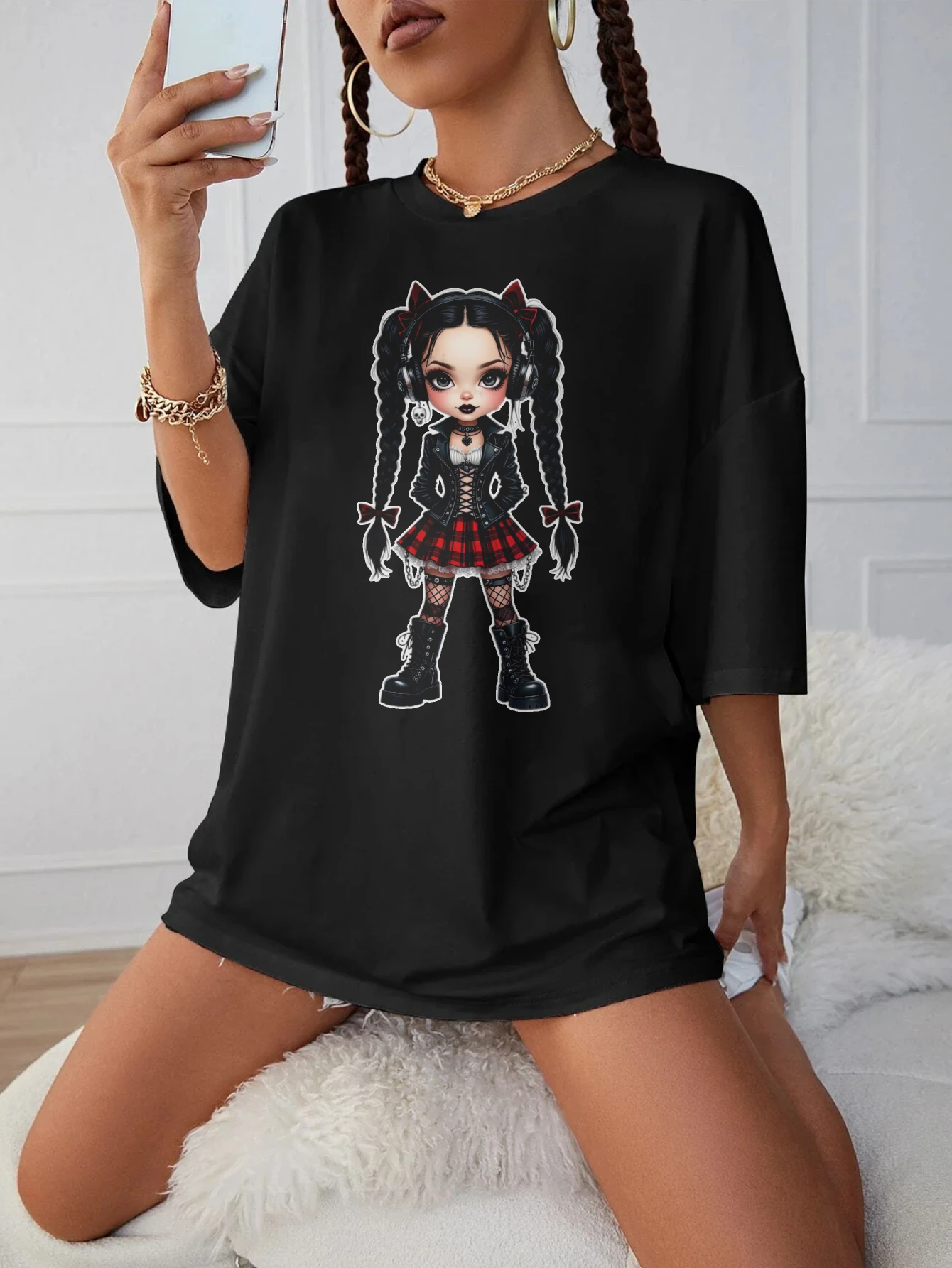 

Goth-Headphone-Girl-Plaid Stylish Black Round Neck T-Shirt Loose Fit Comfortable Maternity Wear for Late Pregnancy