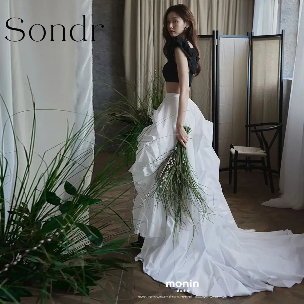 

Sondr Customized 2 Piece Korean Wedding Dresses 2026 Black and White A Line Ruffled Sleeveless Bridal Party Gown Photo Shoot