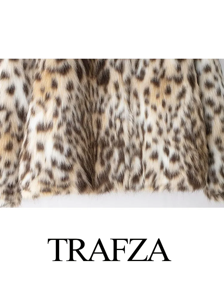 TRAFZA Elegant Woman Lapel Long Sleeves Side Pockets Casual Coat Women Winter Leopard Print Faux Fur Loose Slim Warm Coat Mujer