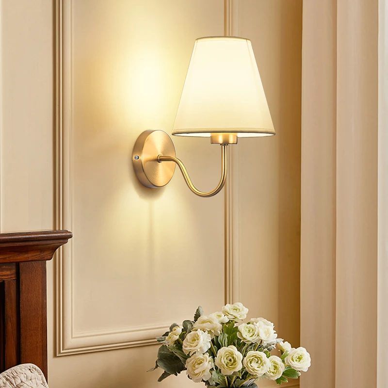 

Classic American Wall Lamp Bedside Lamp E27 Fabric Lampshade Rural Sconce Light for Indoor Home Living Room Stair Decor Lighting