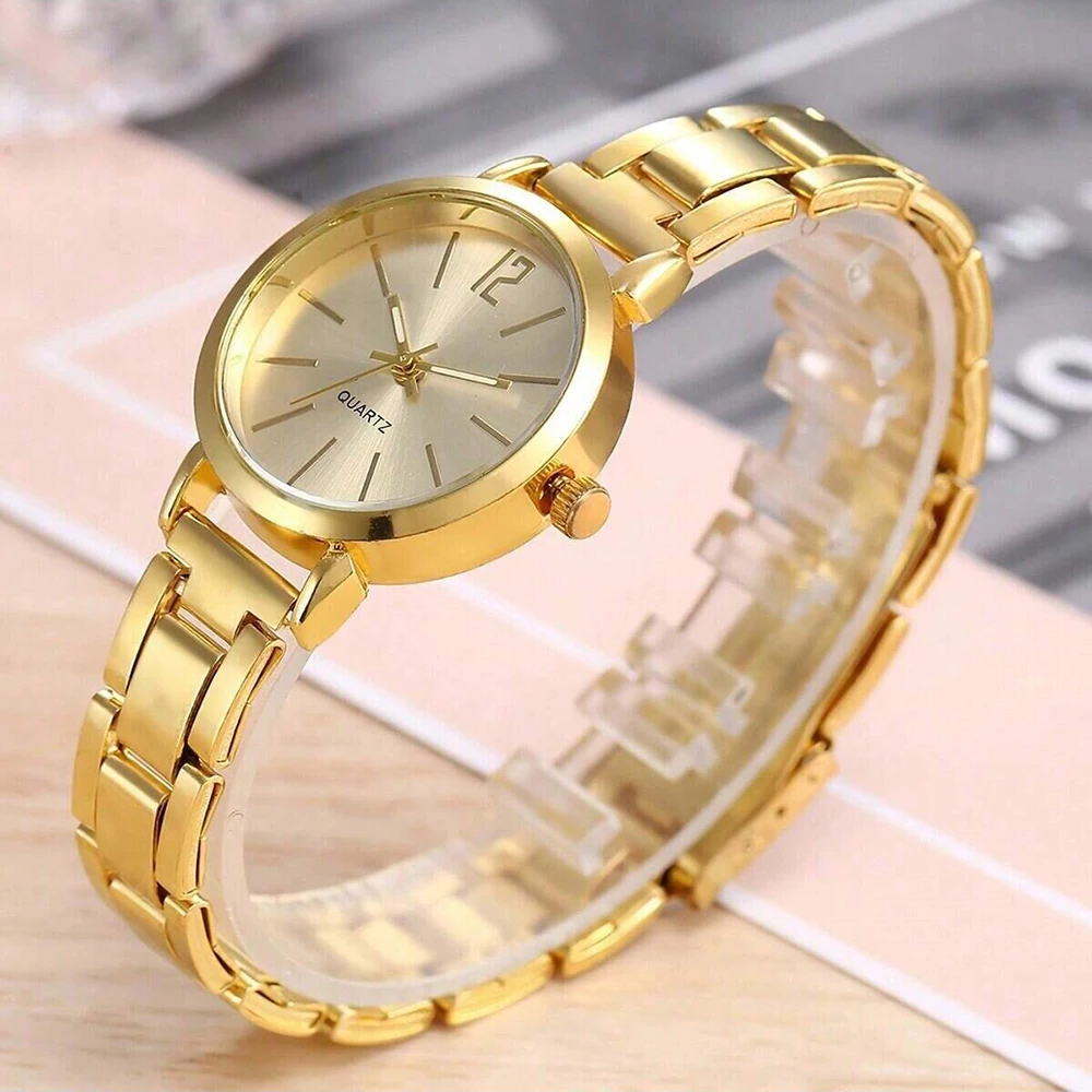 2pcs Women's Watch Casual Women's Quartz Watch Alloy and Star Pendant Alloy Bracelet