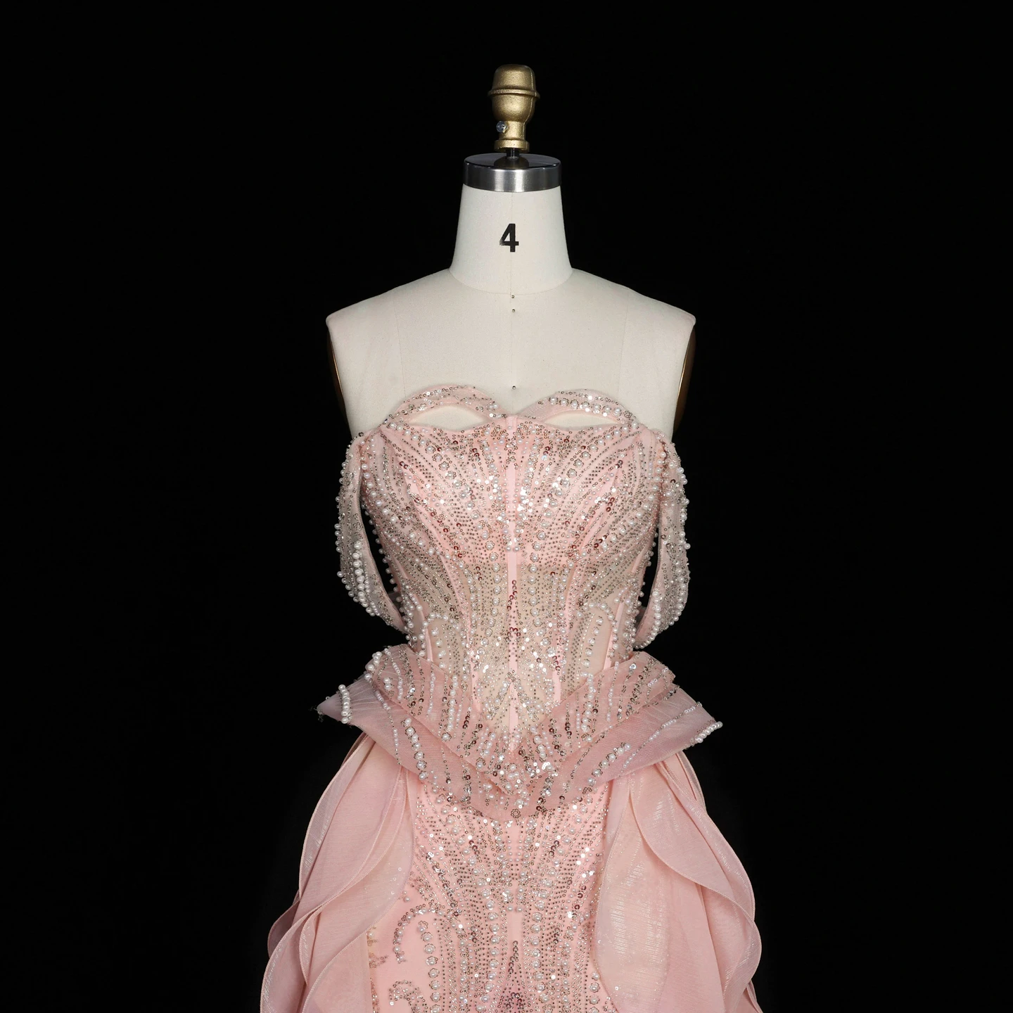 Sharon Said Luxuriöses Pfirsichfarbenes Schulterfreies Meerjungfrauen-Abendkleid mit Abnehmbarer Rüschen-Schleppe, Formelle Anlass-Partykleider SS236 Maßanfertigung – Detail 6
