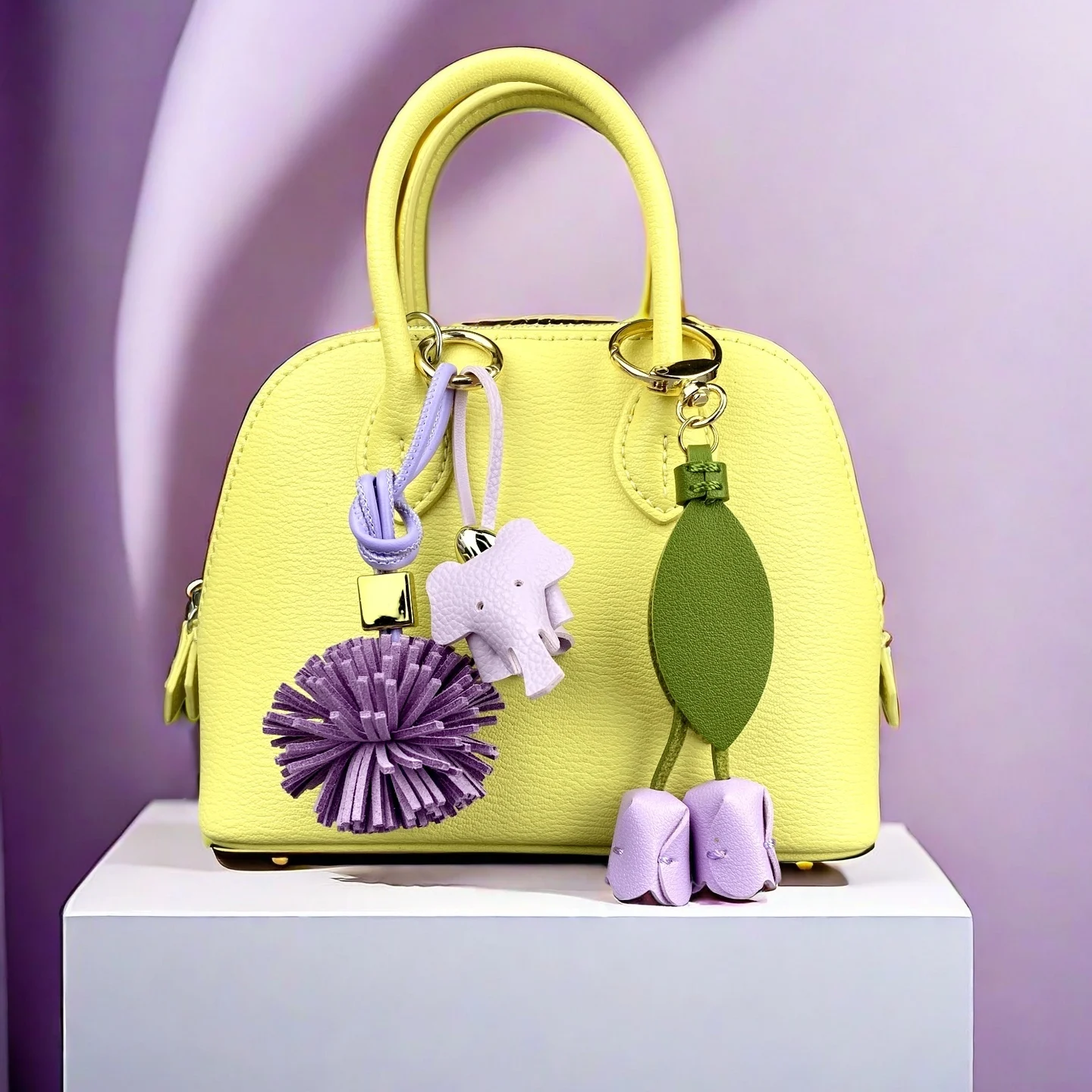Lila Schmetterling & Blumen Schlüsselanhänger-Set, Niedliche PU-Leder Blumen-Taschenaccessoires für Lila-Liebhaber/Realistische Blüte/Gutes Geschenk – Detail 4