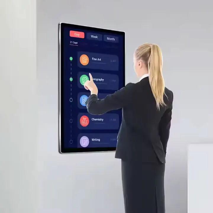 Display per segnaletica digitale con monitor touch screen all-in-one di alta qualità con sistema operativo Windows