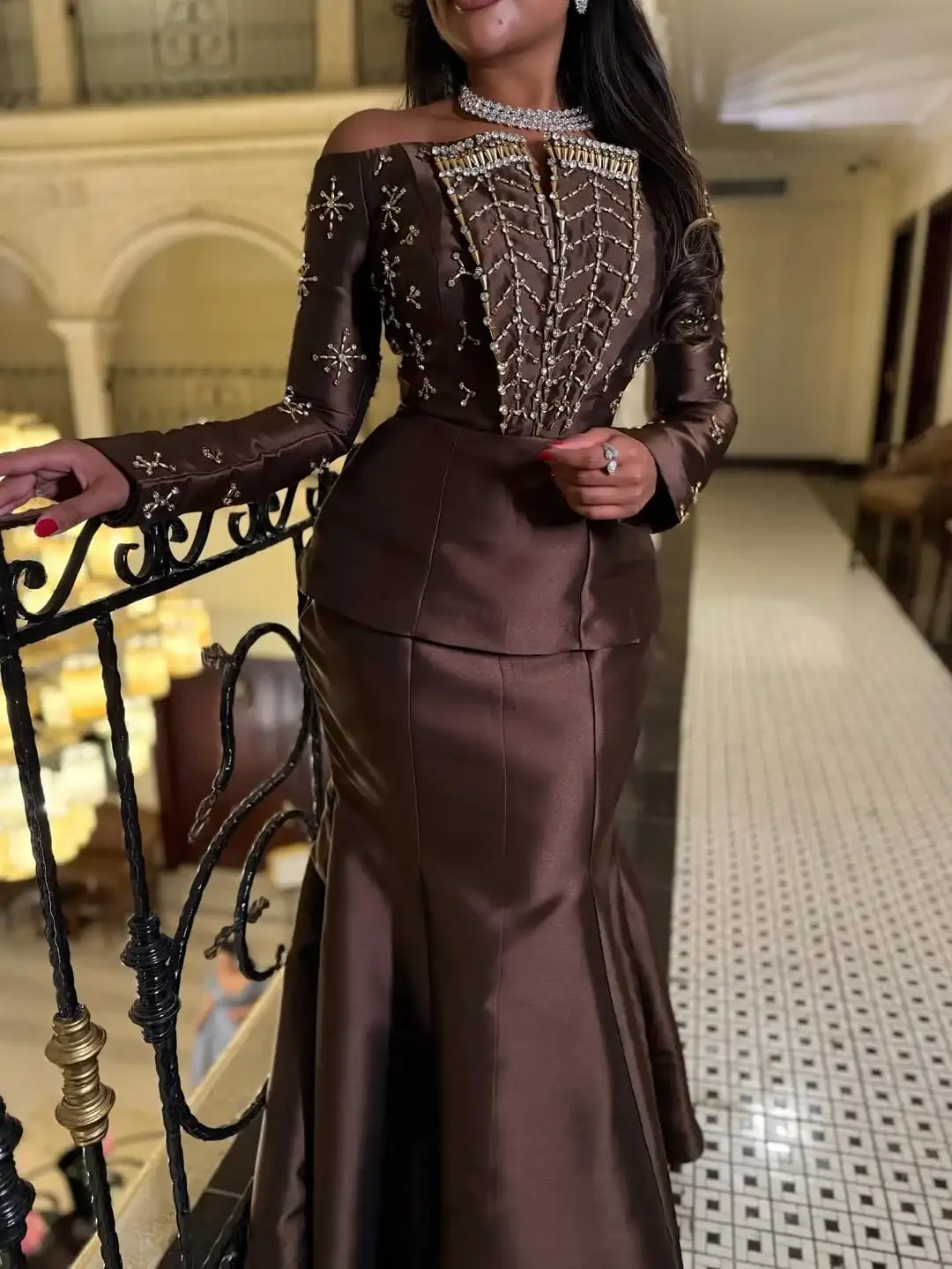 

Jirocum Индивидуальные платья русалки для выпускного вечера с длинными рукавами из двух частей плиссированные вечерние платья с бисером длиной до пола, вечерние платья