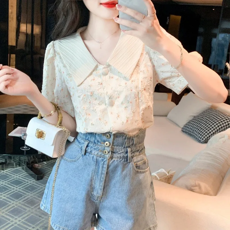 Women\'s Spring and Summer 2024 Fashion Commuter Doll Neck Printed Blouses Sweet Bubble Sleeve Cardigan Button Chiffon Shirts