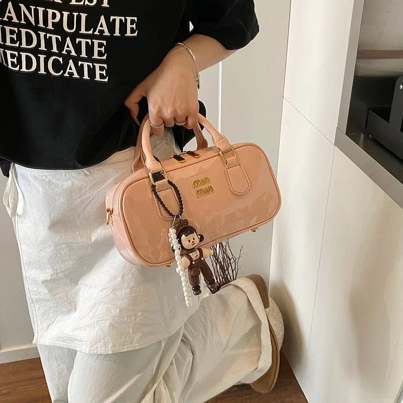

Fashion Women's Leather Shoulder Bag Elegant Luxury Crossbody Designer Classic Tote Handbag For Daily Outfits