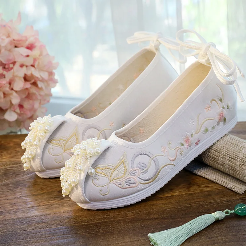 

Обувь для традиционной китайской одежды Хань: туфли на плоской подошве в старинном стиле с узором «облачные бусины и цветы», увеличивающие рост