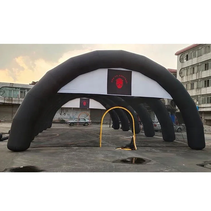 โดมขนาดใหญ่สีดํา Inflatable Paintball เต็นท์กีฬากลางแจ้ง Arena Inflatable Arch กิจกรรม Hall Building Marquee สําหรับงานปาร์ตี้