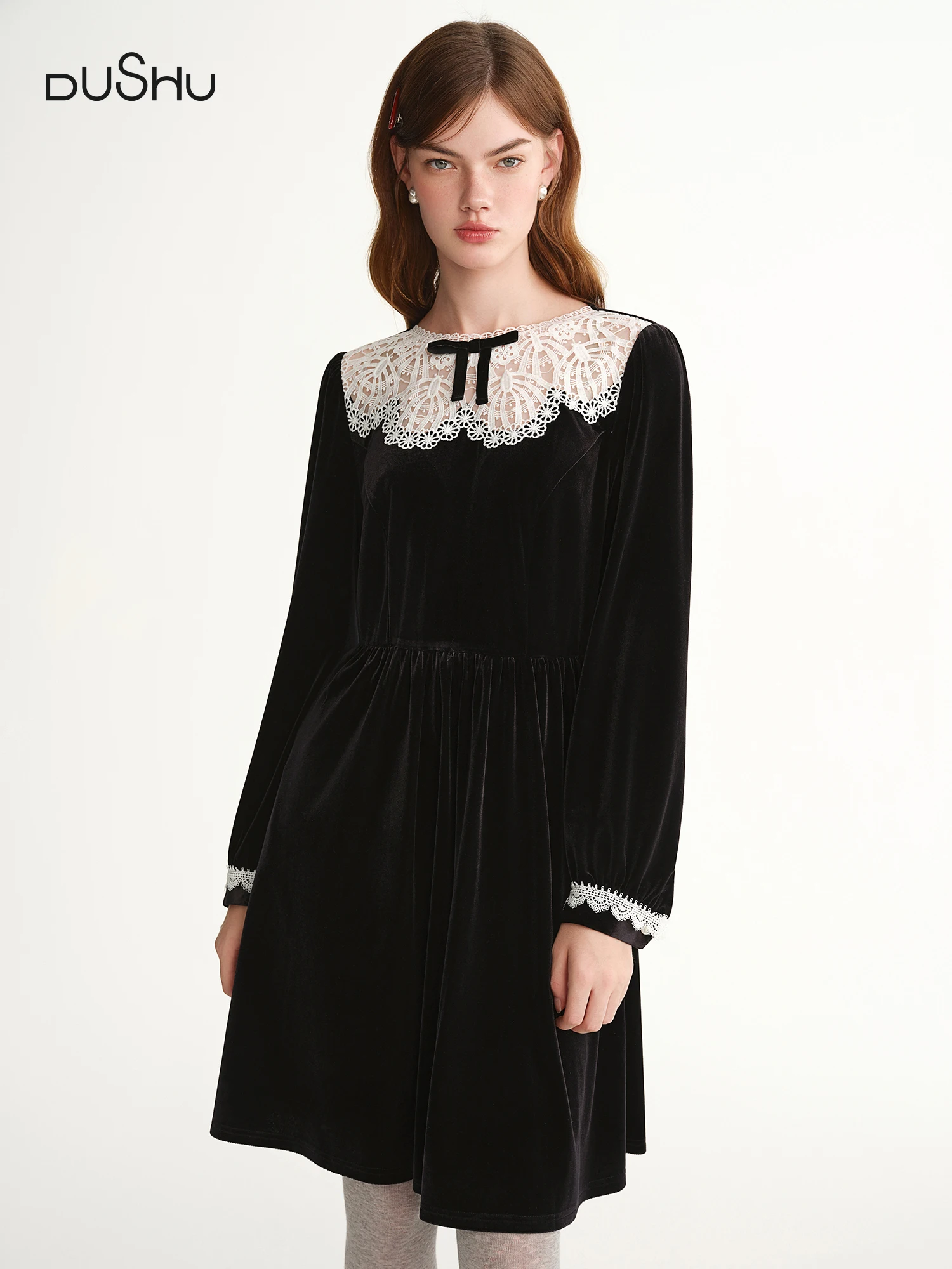 

DUSHU Elegant Plus-Size Women's Black Swan Velvet Evening Dress with Lace Trim neckline Winter 2025 New Arrival Slimming Dress