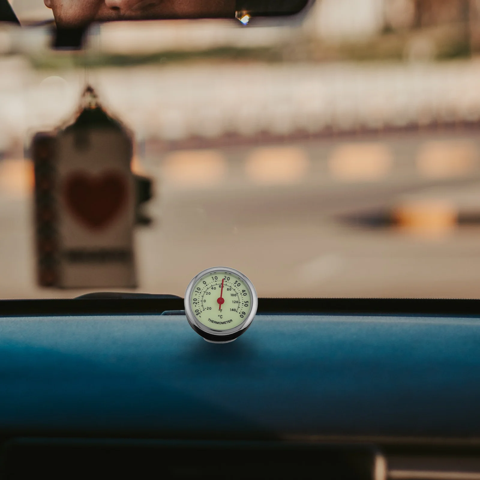 

Thermometer Luminous Display Self-Adhesive Outside Temperature Monitor For Vehicle Truck Outdoor Window Automotive