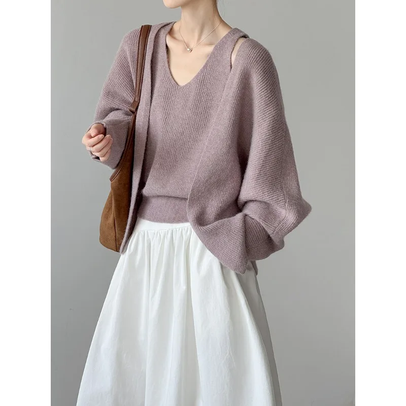 Sweter dzianinowy w jednolitym kolorze, w stylu wczesnej jesieni, luźny, typu kardigan, zapewniający uczucie chwielu.