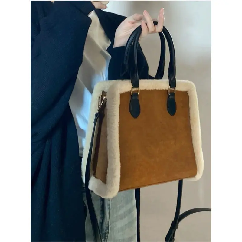 Fashion Women Shoulder Bags Winter Soft Plush Messenger Bags High-capacity Fluffy Tote Bags Female Crossbody Bag Phone Purses