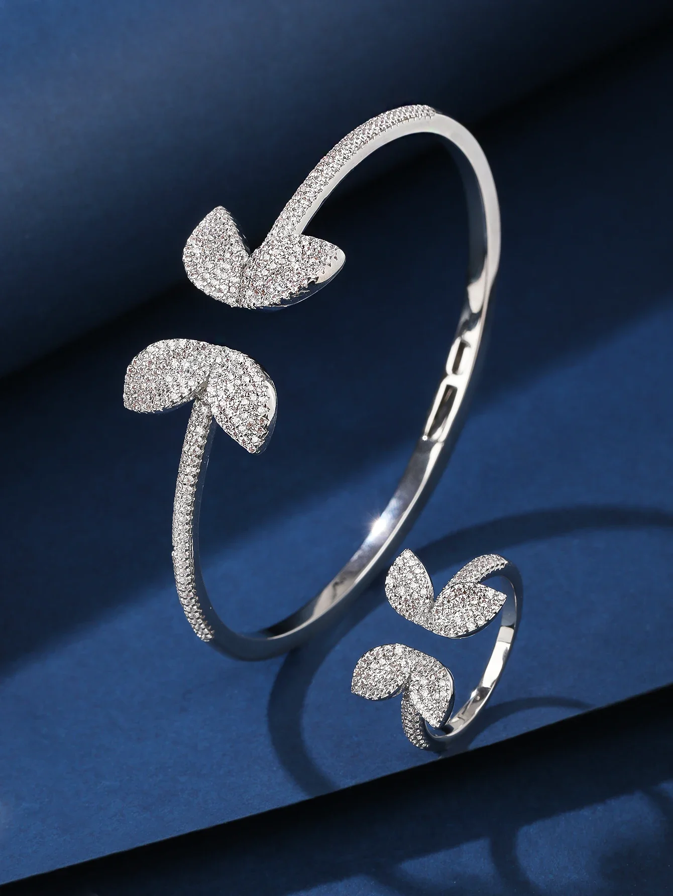 

Fashion Luxury Zircon CZ Cuff Bracelet And Ring Set for Women Dubai Party Wedding Bridal Jewelry Gift