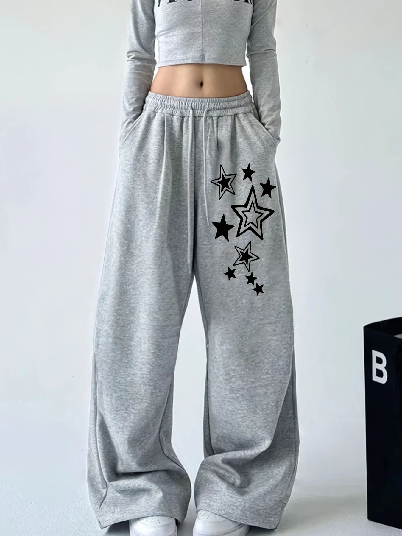 

New Women's Plus Size Spring Star Print Pants Fleece Elastic Waist Straight Leg Sweatpants Fashionable and Versatile
