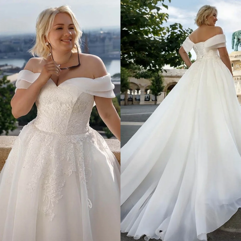 Vestidos De Novia De tul blanco personalizados, elegante Vestido De Novia sin tirantes con hombros descubiertos, cola capilla con cordones en la espalda, Vestido De Novia