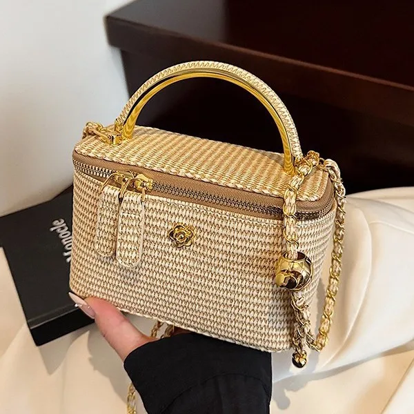 2026 new woven pattern box bag small fragrance chain shoulder bag golden handle handbag women's seaside vacation commuting bag