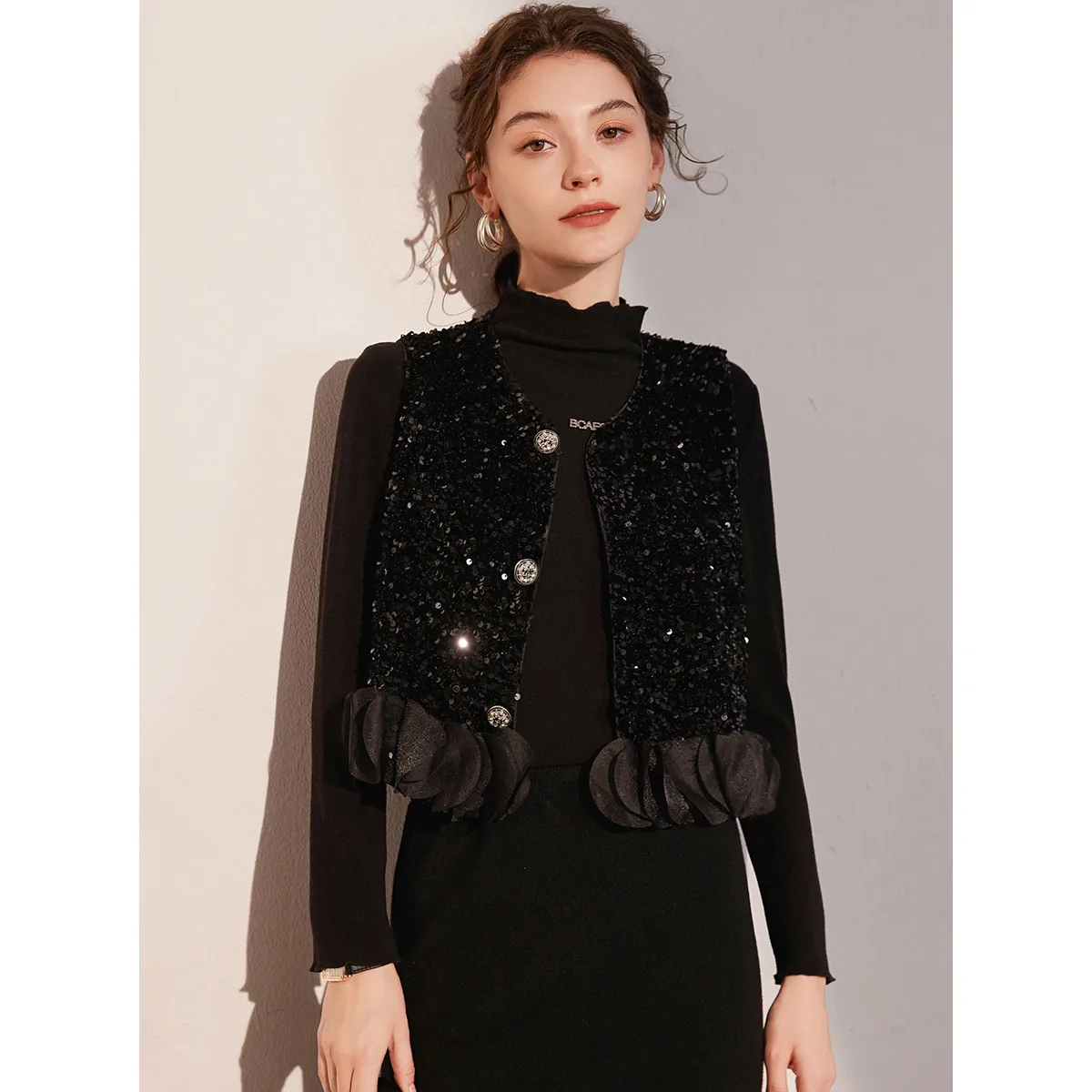 LOUIS YAO 2025 Spring Autumn Sequins Craftsmanship Vest Small V-neck Flower Petal Splicing Sleeveless Women's Horseclip