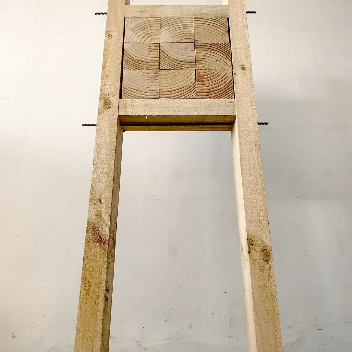 Solid wood dart target, flying needle dart target [Bullseye can be replaced separately in the future]