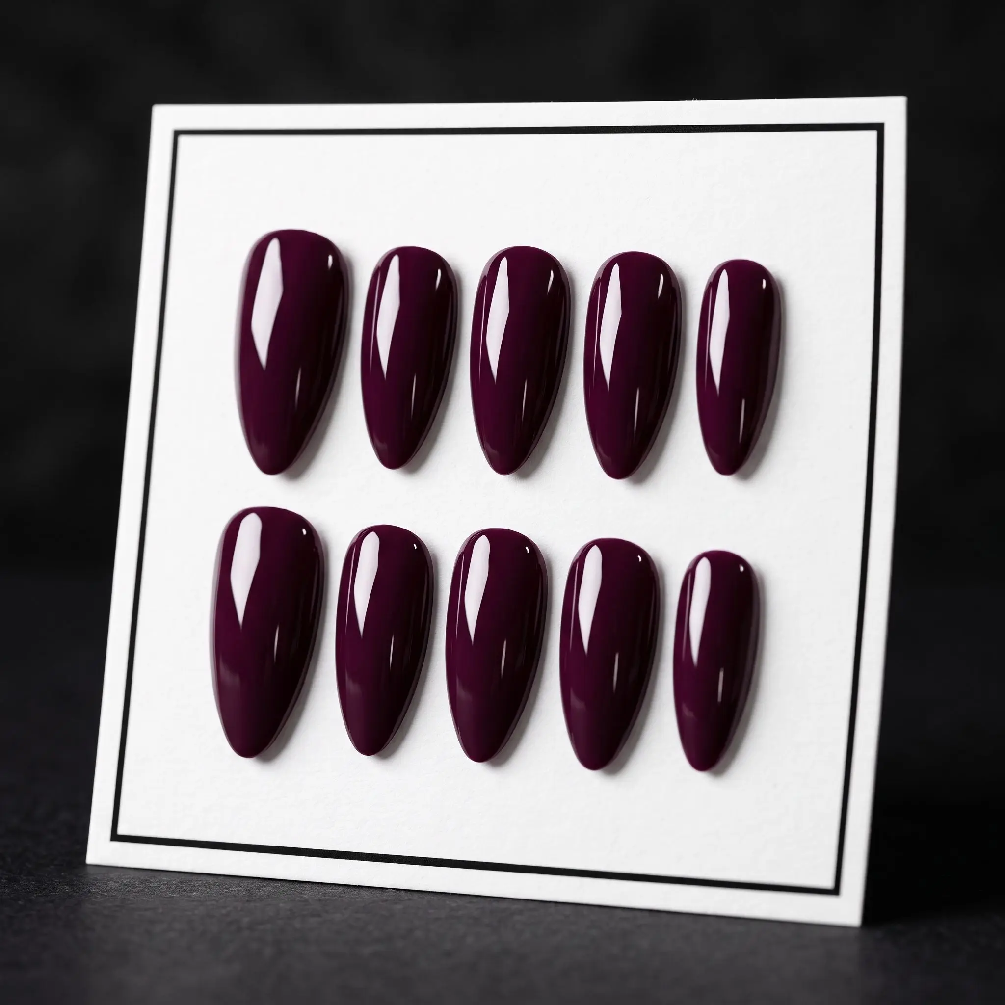Unkomplizierter, tiefbrauner Nagellack in einer einzigen Flasche, mit einer geschmeidigen und langanhaltenden Textur, satter und leuchtender Farbe, einfach aufzutragen, geeignet für Maniküre, Pediküre und Gel-Nagelkunst, ideal für den täglichen Gebrauch. – Detail 5
