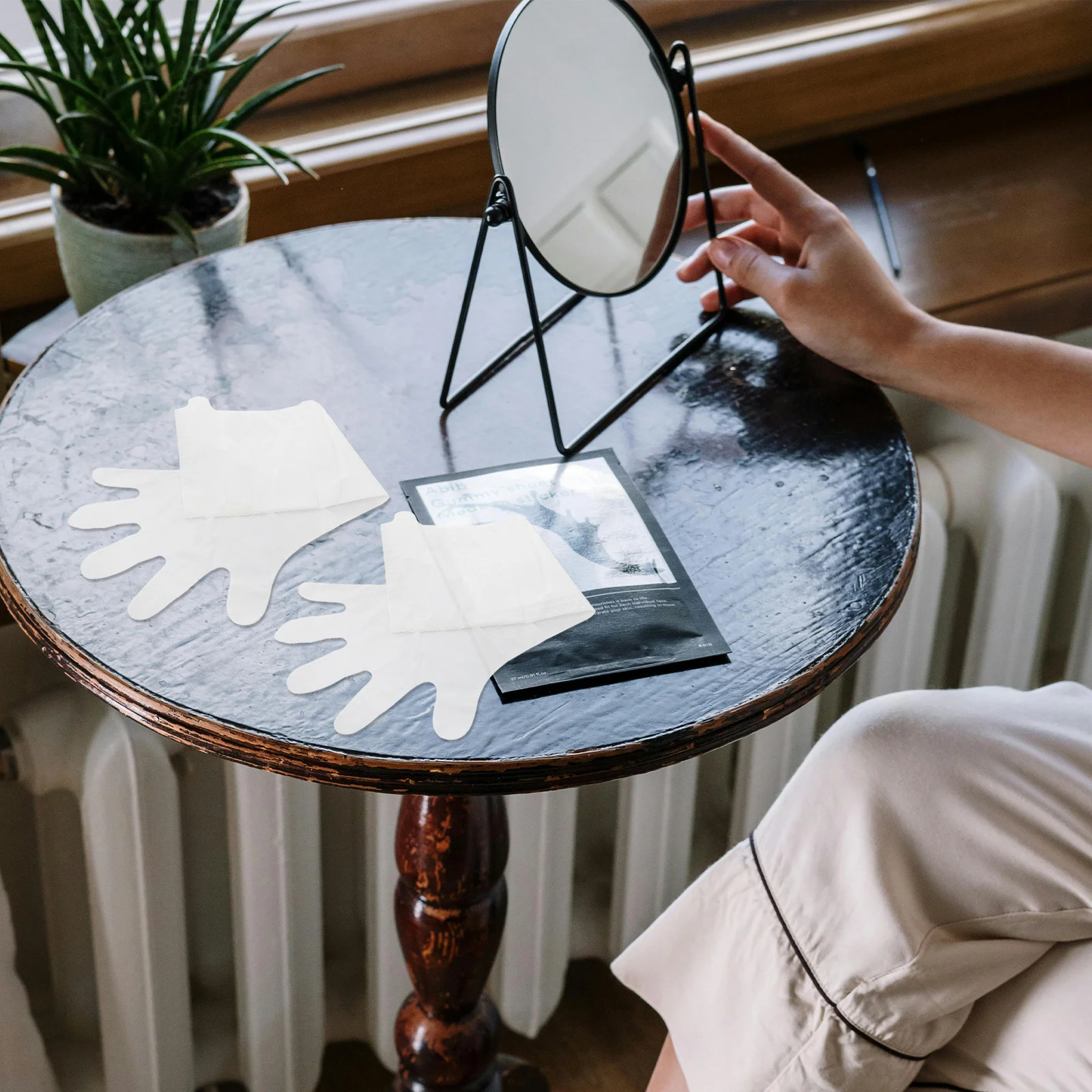 

10Pairs Disposable Long Hand Touchscreen Compatible Extended Design for Spa Salon Home Use Deep Moisturizing Gloves