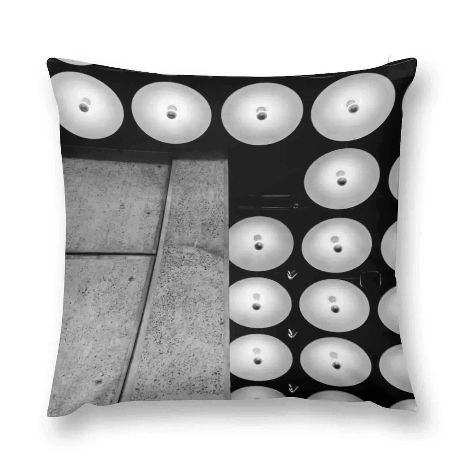 

NYC / Met Breuer II Throw Pillow Cushions For Decorative Sofa Cushions Home Decor Pillow Cases Decorative pillow