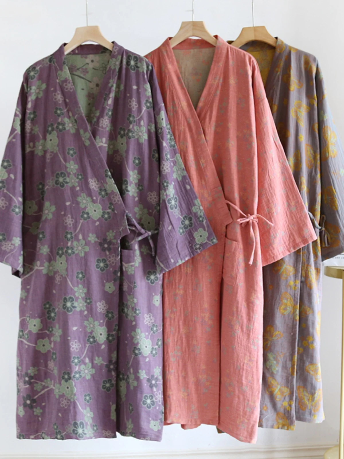 

Pure Cotton T-irt Spwear Women's Thin Floral Embroidery Kimono Batobe Sauna Suit Home Clothes Mid-Length Plant Floral